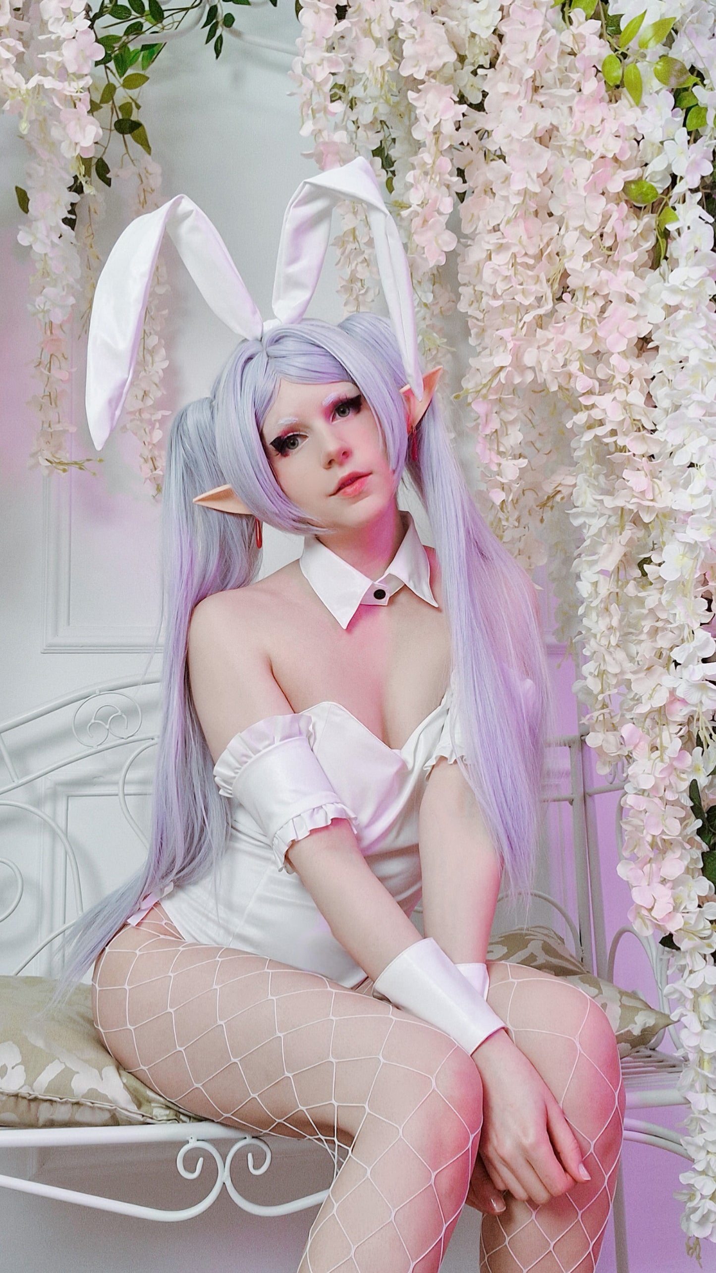 Frieren Bunny Selfie Set